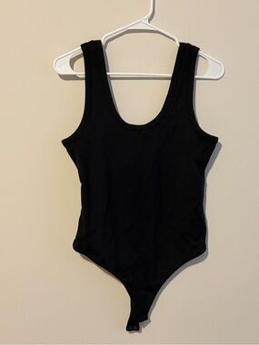 Nuuds Black Scoop Neck Bodysuit Tank Women’s Size Large Sleeveless